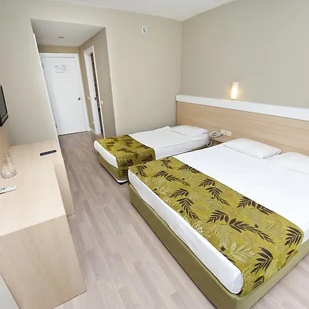 Seaden Sweet Park Hotell 3*